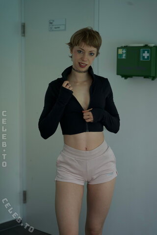 Die wilde Veganerin nude photo 28