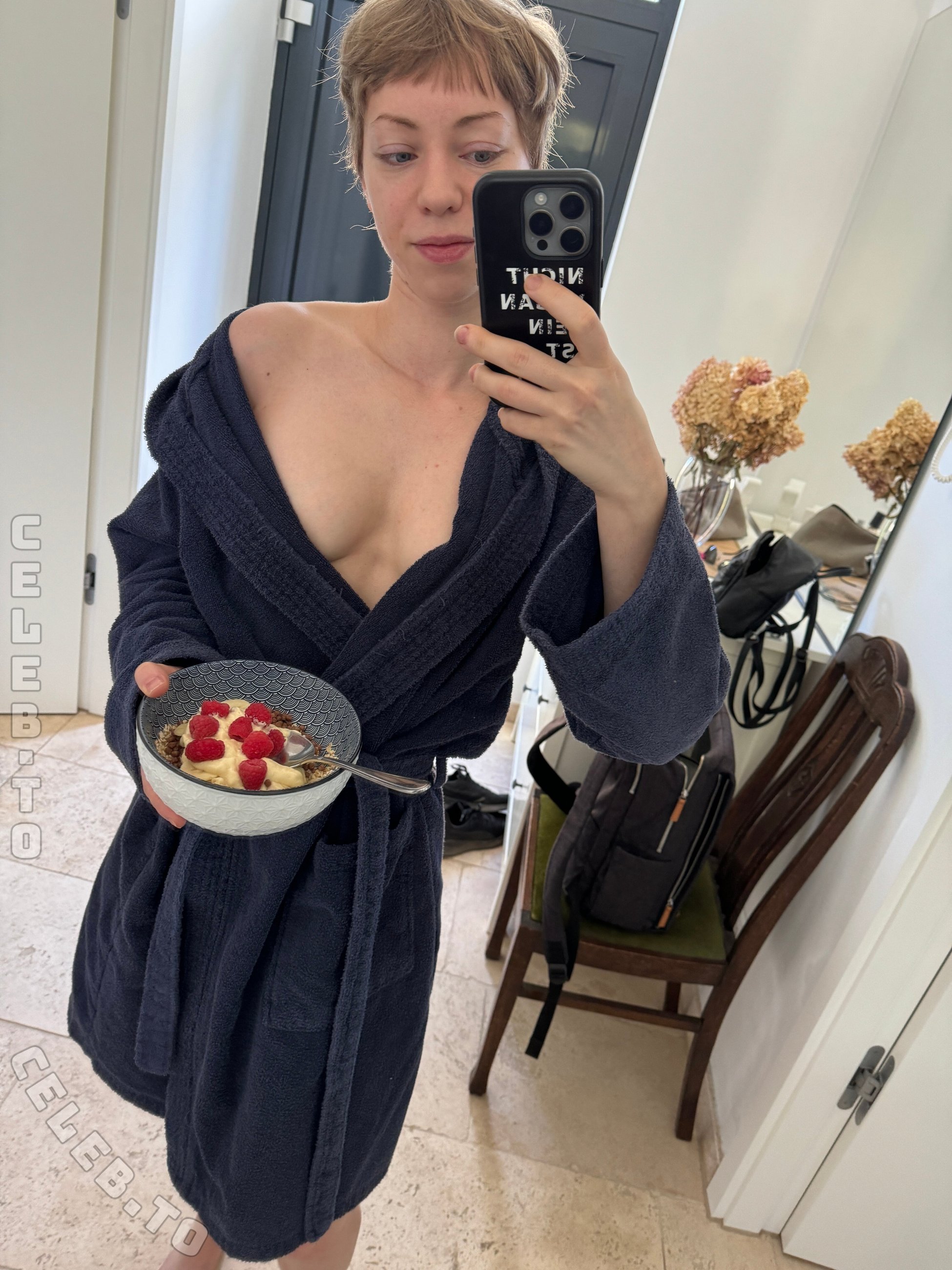 Die wilde Veganerin nude photo 1