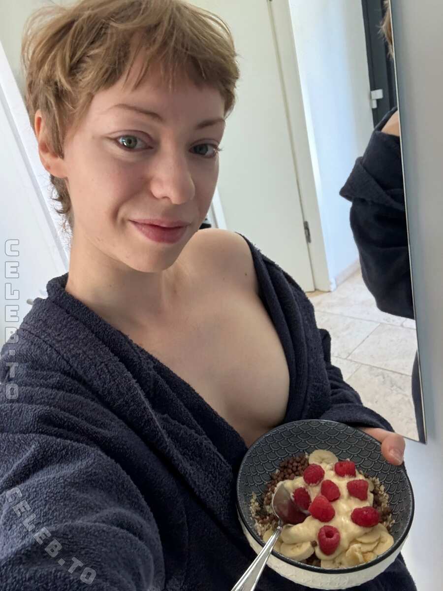 Die wilde Veganerin nude photo 2