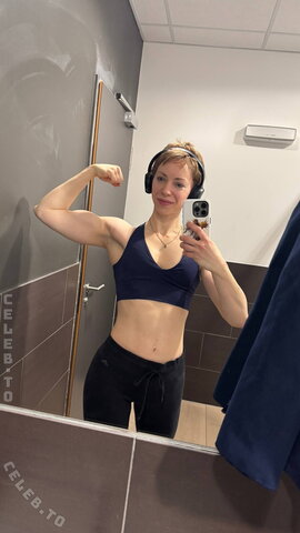 Die wilde Veganerin nude photo 4