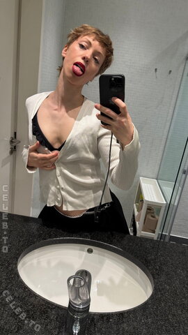 Die wilde Veganerin nude photo 7