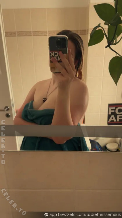 Dieheissemaus nude photo 6