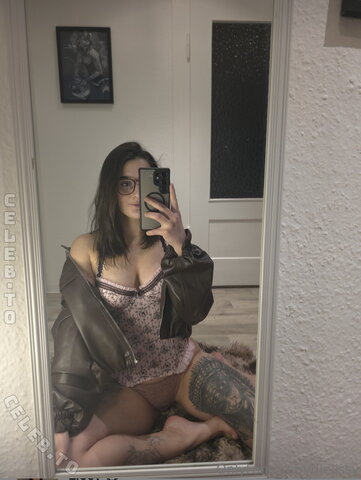 dielissy nude photo 24