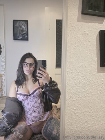 dielissy nude photo 22