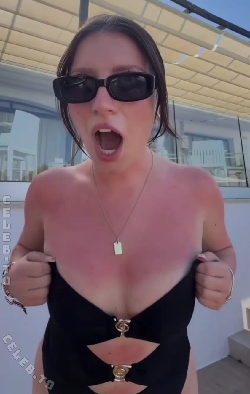DieseJennii nude photo 6