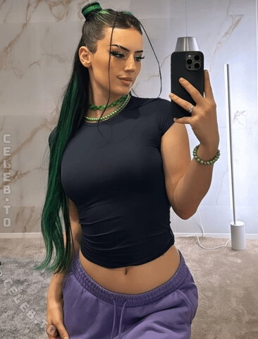 Dilaraa nude photo 24