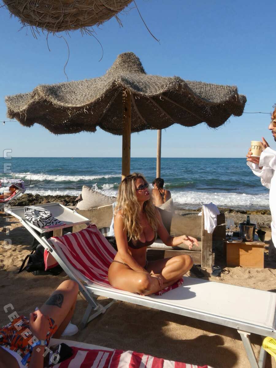 Diletta Leotta nude photo 2