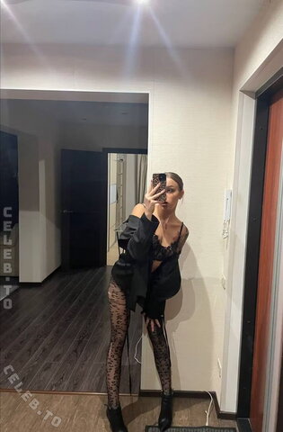 DinaHot nude photo 3