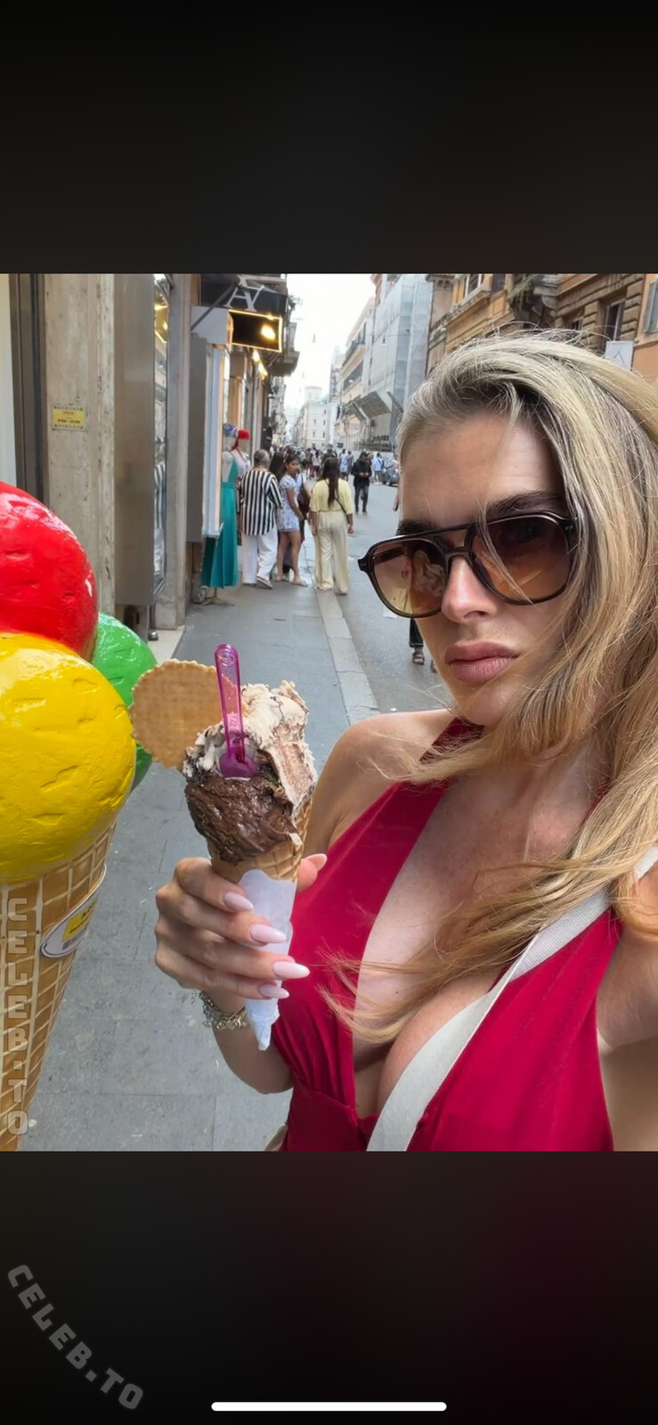 dinladylike nude photo 1