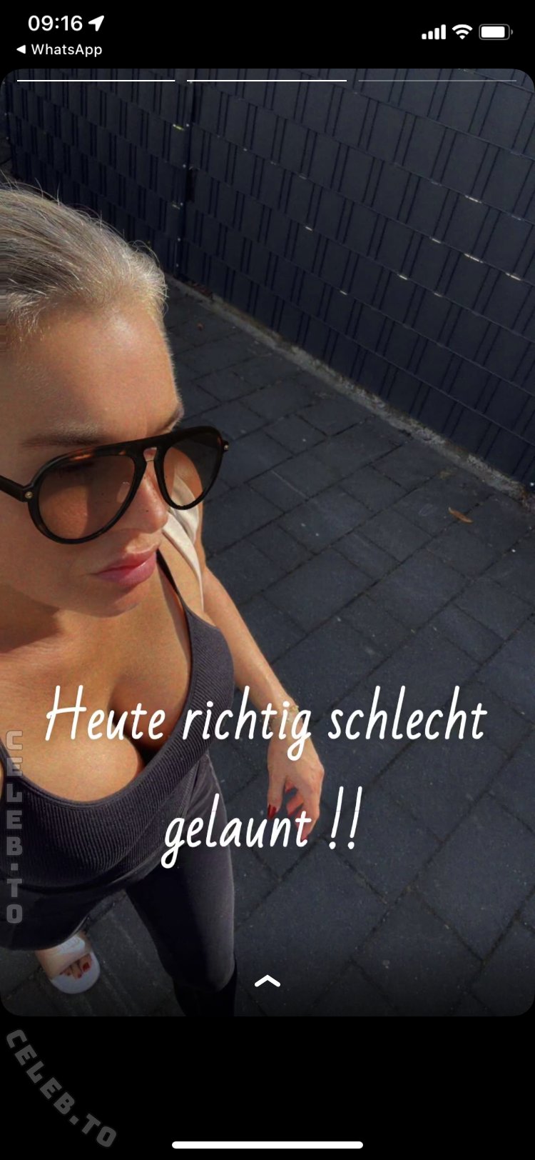 dinladylike nude photo 1