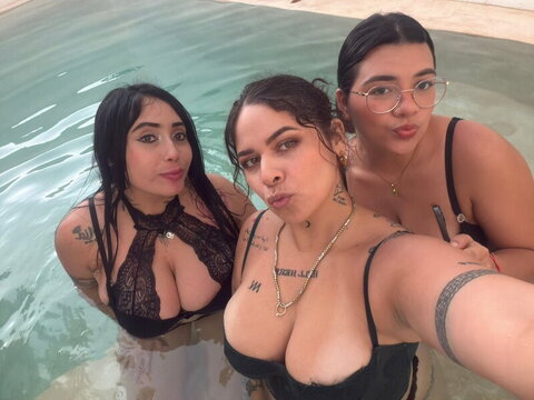 Diochyperez nerdy latina with big tits Hot (2 photos)