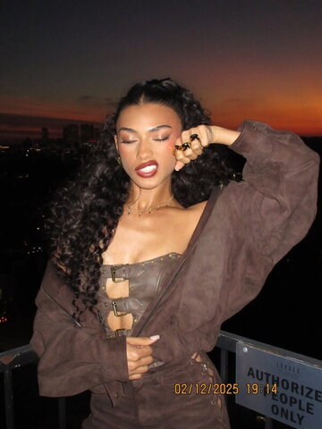 Dior Goodjohn nude photo 1
