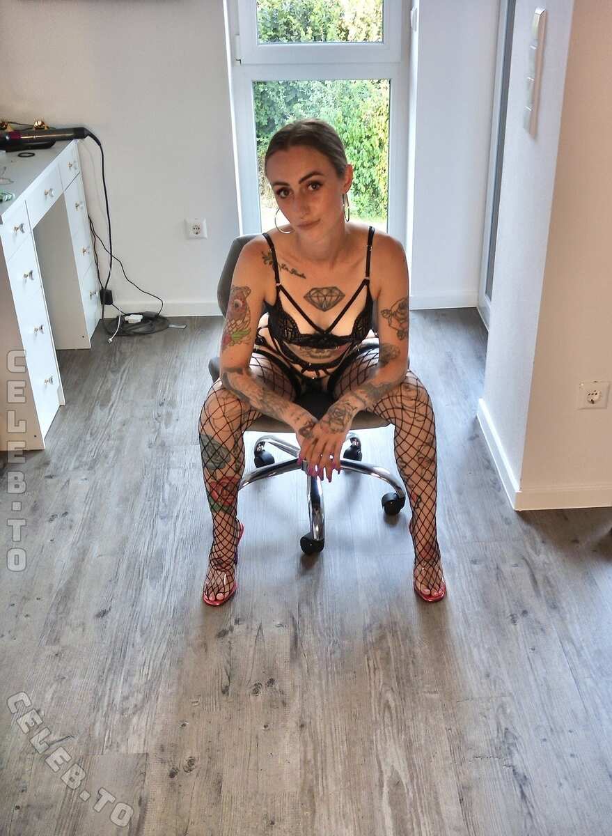 DirtyAddel nude photo 6