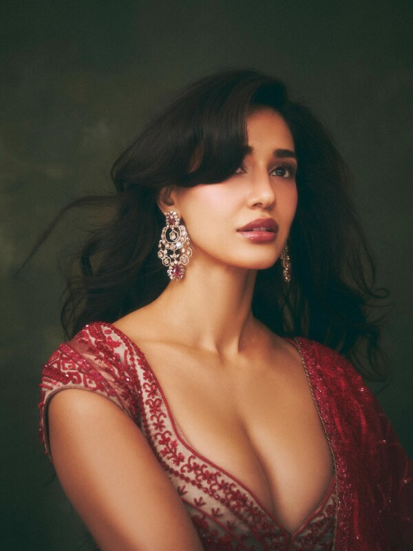 Disha Patani nude photo 12