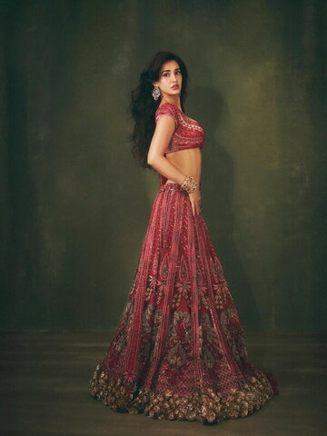 Disha Patani nude photo 7