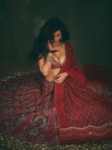 Disha Patani nude photo 3