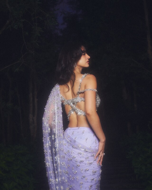 Disha Patani nude photo 6