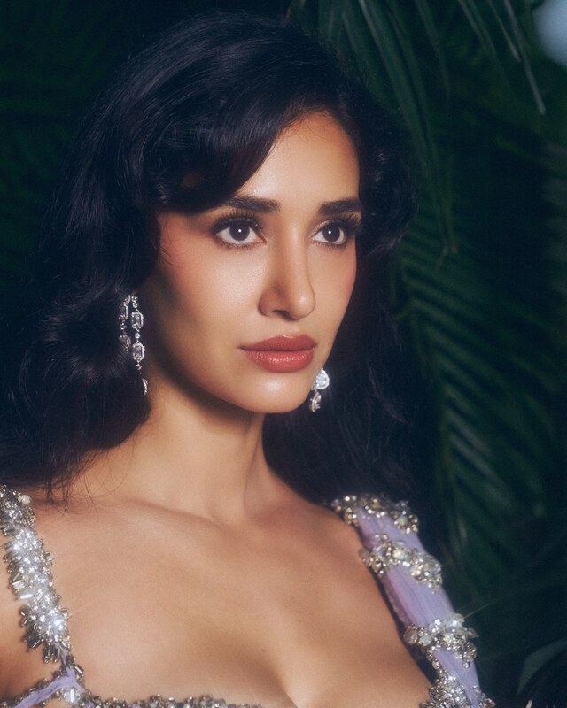 Disha Patani nude photo 9