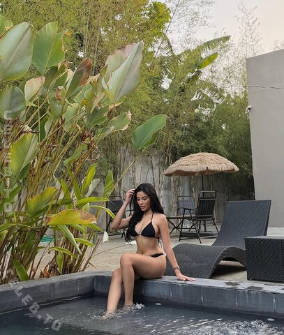 Divine Villareal nude photo 6