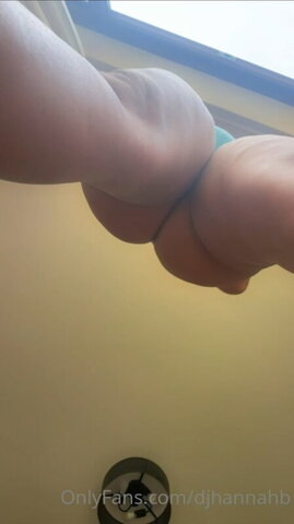 DJ Hannah B nude photo 13