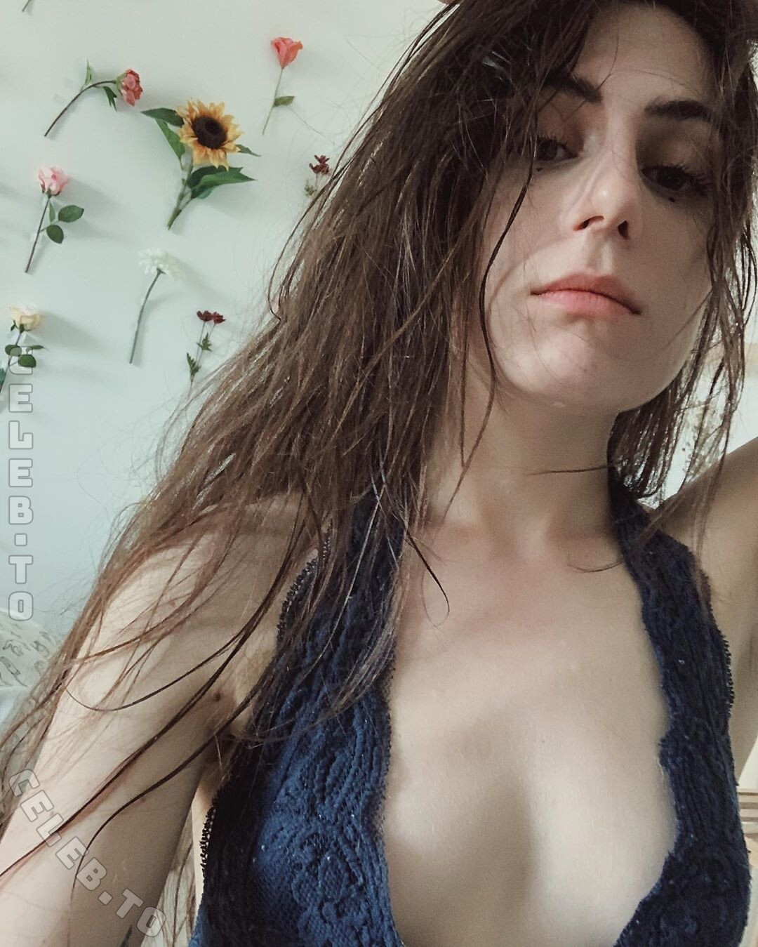 Dodie Clark nude photo 2
