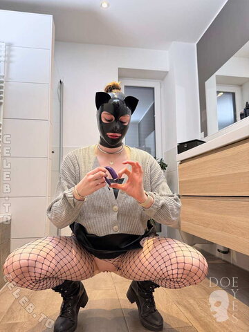 Doe Eyes nude photo 88