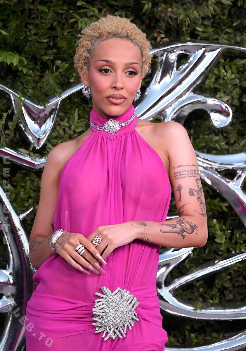 Doja Cat nude photo 1