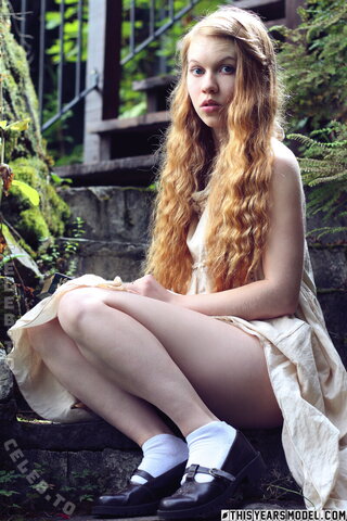 Dolly Little nude photo 4
