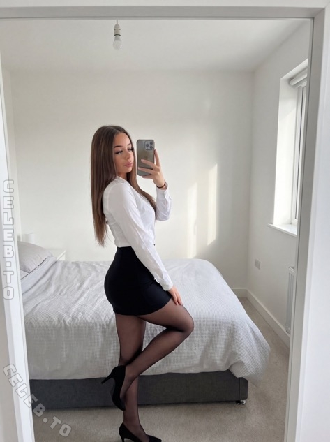 dollyannaxo nude photo 5