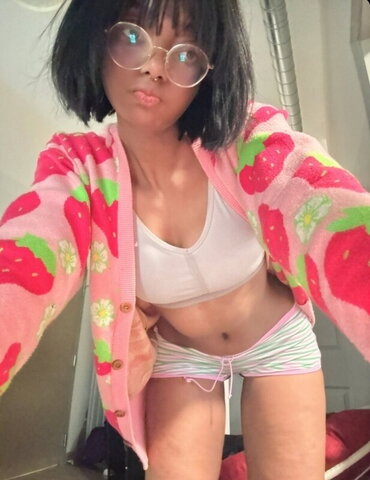 Dollyrama nude photo 3