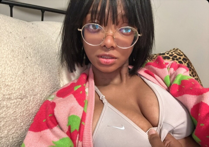 Dollyrama nude photo 3