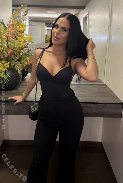doloryva nude photo 7
