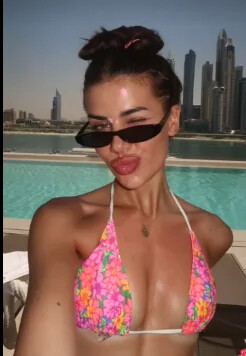 Dominique Alagia nude photo 19