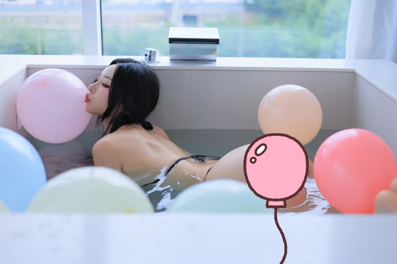 Dongeuran nude photo 1
