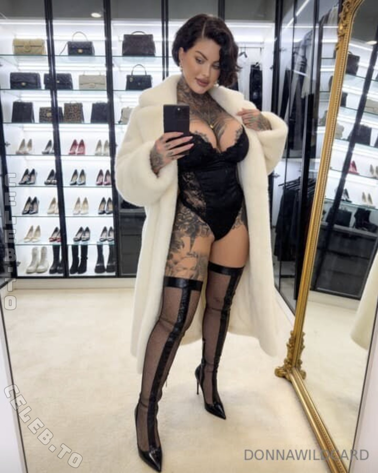 Donna wild cat nude photo 1