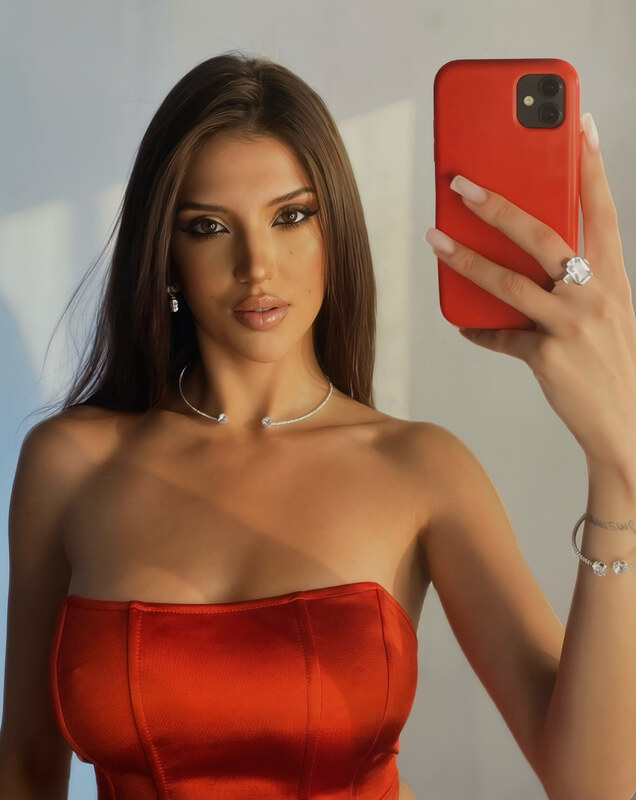 donnafetro nude photo 11