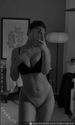 Donna.trg nude photo 11