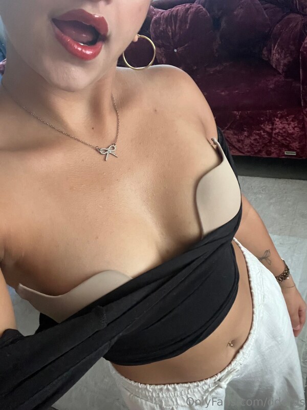 Dora nude photo 4