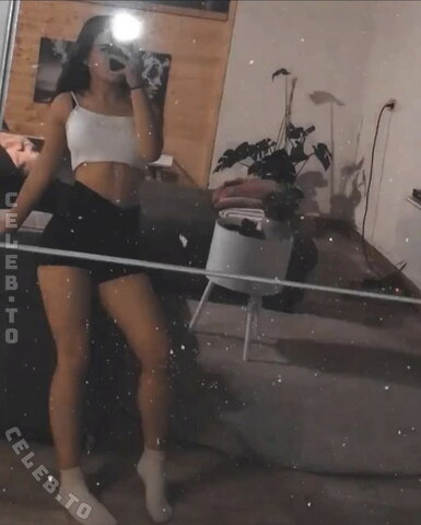 Doreen Gnadi nude photo 8