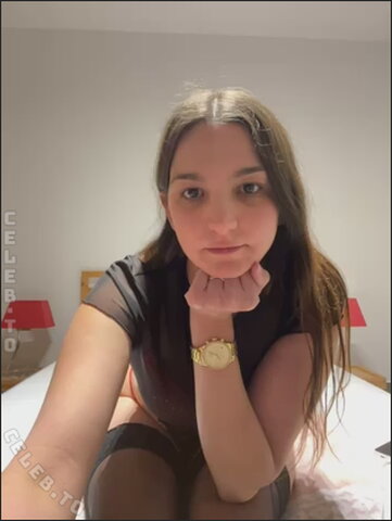 DoriDeluxe66 nude photo 22