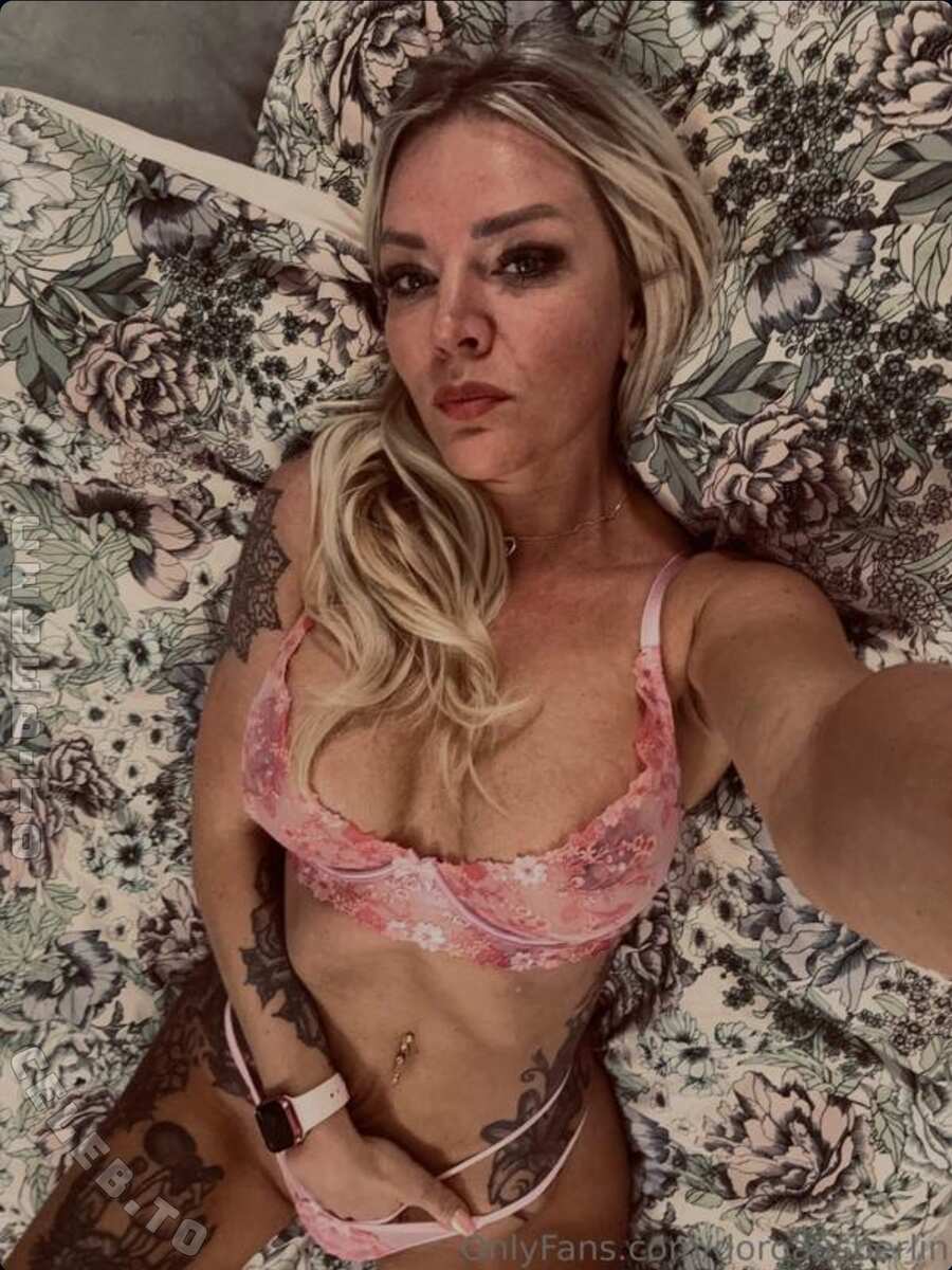 Doro aus Berlin nude photo 1