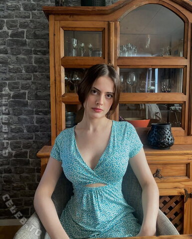 Dorozea nude photo 4