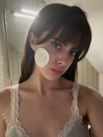 Dorozea nude photo 11