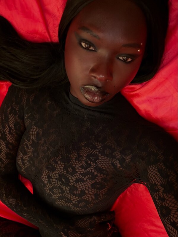Doshadeng nude photo 5