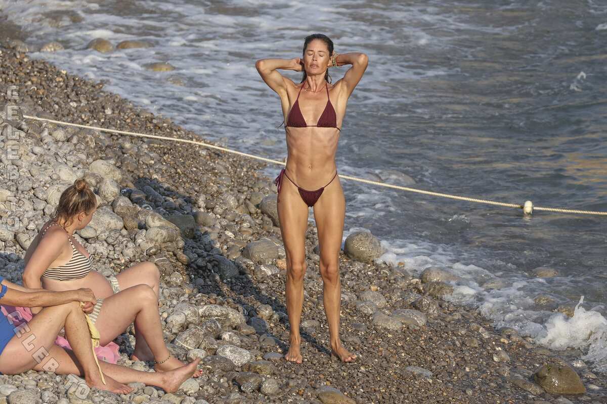Doutzen Kroes nude photo 17