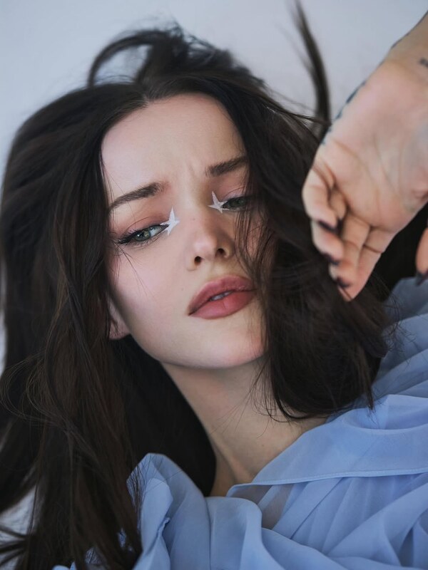 Dove Cameron nude photo 1