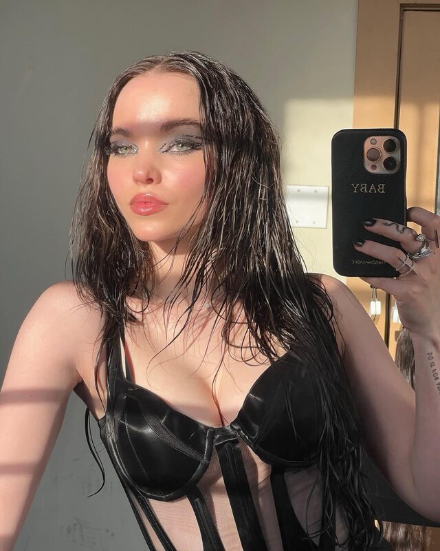 Dove Cameron nude photo 6