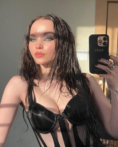 Dove Cameron nude photo 26