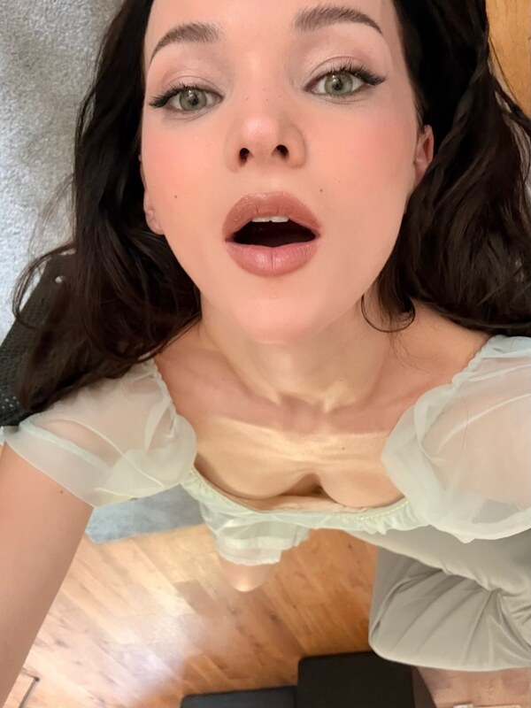 Dove Cameron nude photo 2