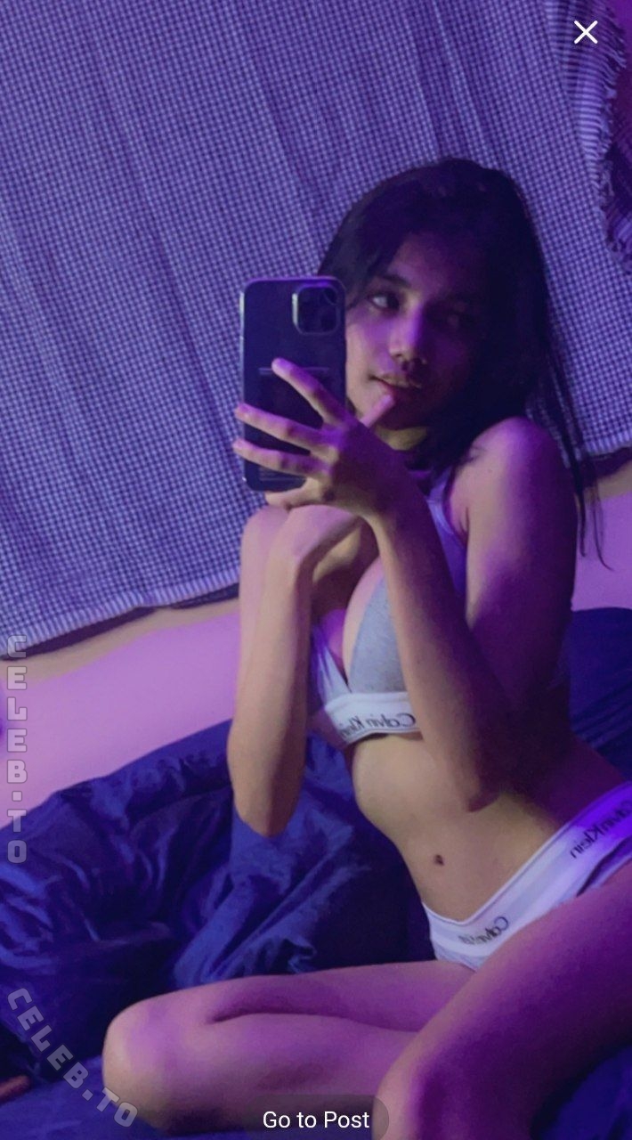 Draculin nude photo 4